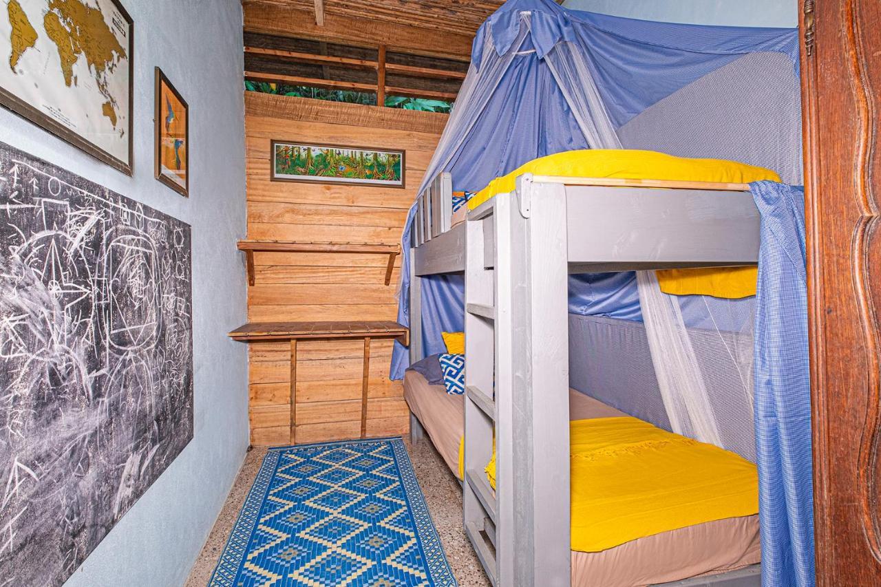 Casa La Colmena Βίλα Cahuita Εξωτερικό φωτογραφία
